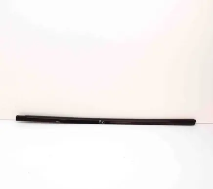 BMW 6 F06 Gran coupe Front door glass trim molding 