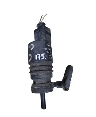 Mercedes-Benz C W204 Windscreen/windshield washer pump 