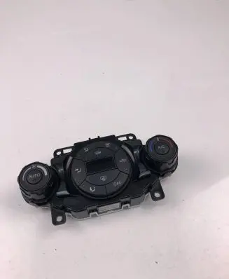 Ford Fiesta Climate control unit 8A6T18C612