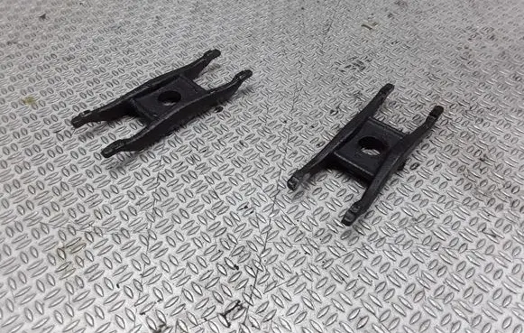 Mazda 5 Fuel Injector clamp holder