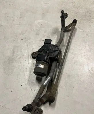 Volkswagen PASSAT B7 Wiper motor 6004FA0019 6R1995119A