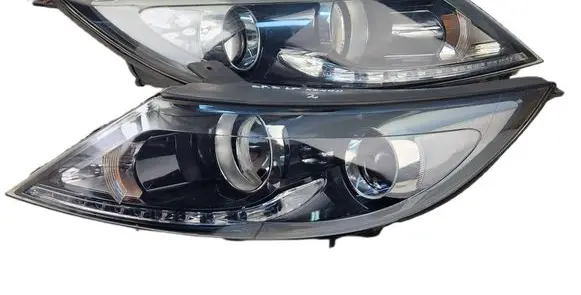 KIA Sportage Headlights/headlamps set 921023W 921013W