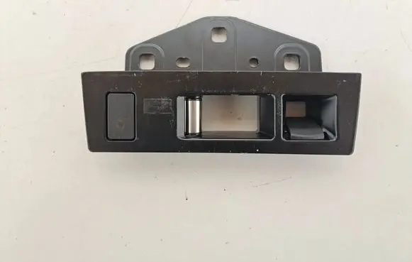 BMW M8 F91 F92 G14 G15 Convertible roof lock/latch 7181731