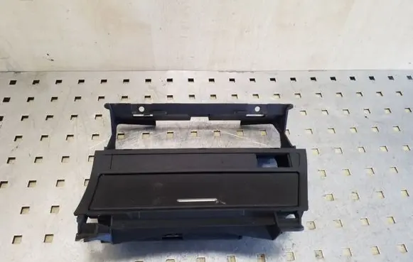 BMW 3 E46 Car ashtray 8208789