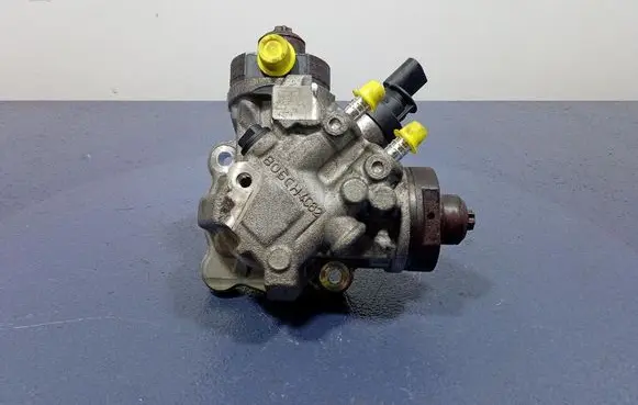 BMW X5 E53 Fuel injection high pressure pump 8514134