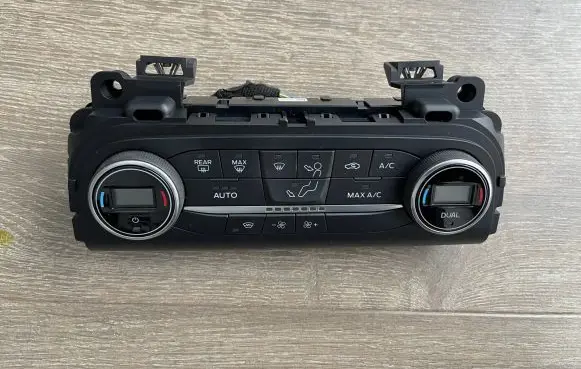Ford Kuga III Interior fan control switch LJ6T18C612BD