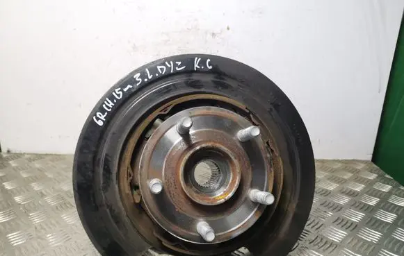 Jeep Grand Cherokee Rear wheel hub