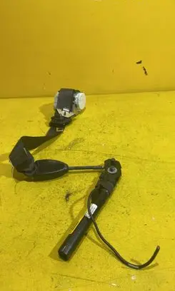 Opel Meriva B Front seatbelt 340407280