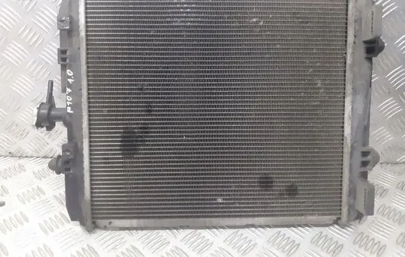 Peugeot 107 Coolant radiator CZ422173-13420T