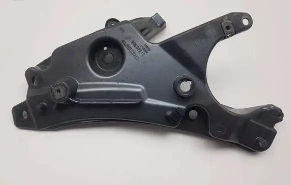 Volvo S90, V90 Fender mounting bracket 31378984 AD7011