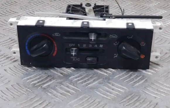 Subaru Forester SG Climate control unit