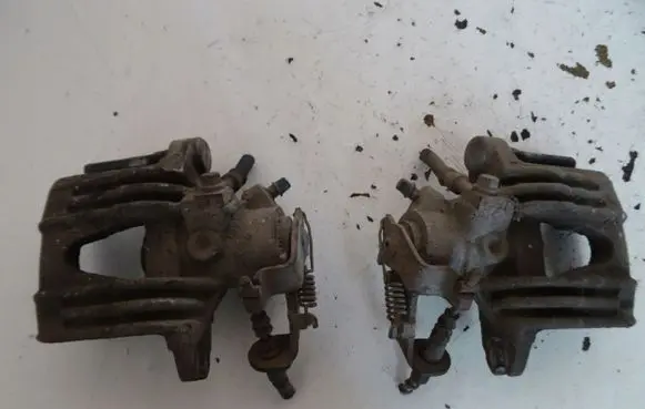 Opel Astra G Rear brake caliper