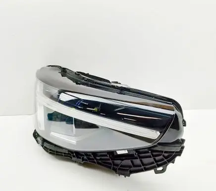 Volvo XC40 Headlight/headlamp 32404668