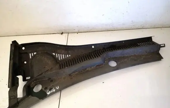 Suzuki SX4 Wiper trim 7234179j1 72341-79j1