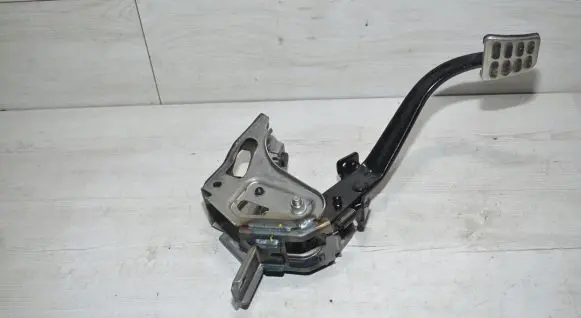 Clutch pedal