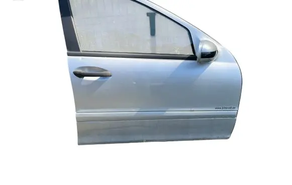 Mercedes-Benz C W203 Front door