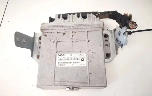 Chrysler Voyager Engine control unit/module p04686661ac 0281001708