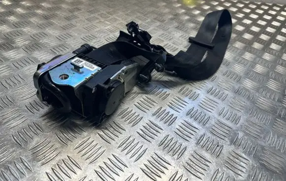 Volvo XC90 Front seatbelt 31675232 637752400