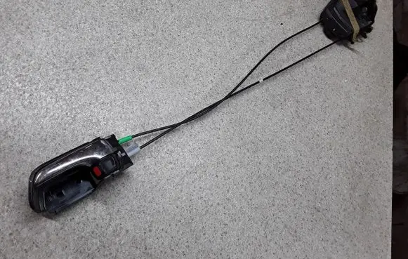 Toyota Prius (XW20) Front door lock 6927447020