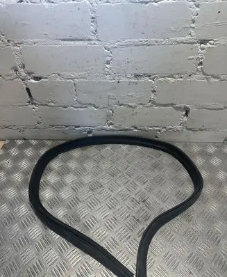 Mercedes-Benz E W213 Engine compartment rubber 