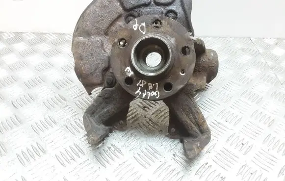 Volkswagen Golf IV Front wheel hub