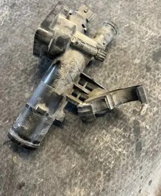Renault Clio III Thermostat/thermostat housing 