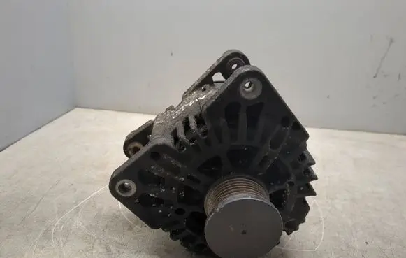 Opel Vivaro Generator/alternator TG15C058 2542966G 8200404459