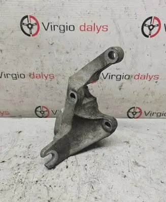 Ford Focus Engine mounting bracket