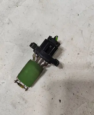 Volkswagen Up Heater blower motor/fan resistor 1S0972754