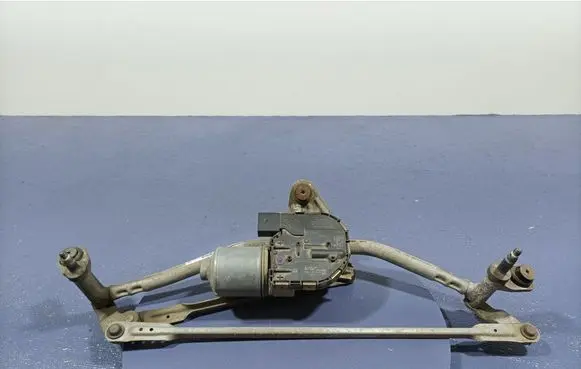 Volkswagen PASSAT B8 Front wiper linkage and motor 3G1955023C