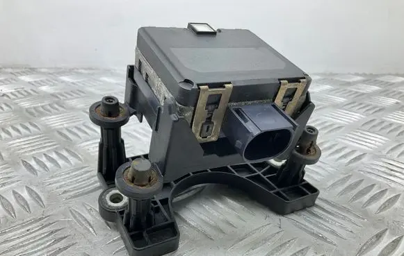 Volkswagen PASSAT B8 Distronic sensor radar 3Q0907561D 3Q0907704A