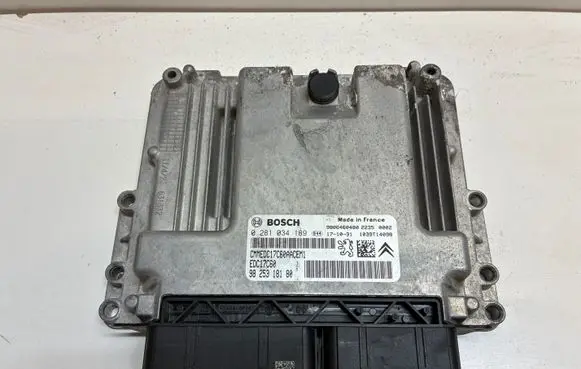 Peugeot Partner Engine control unit/module ECU 9825318180