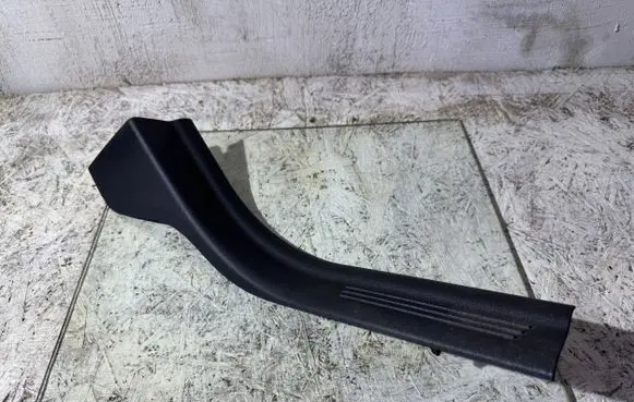 Volvo V50 Rear sill trim cover 8641786