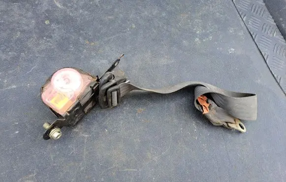 Suzuki Vitara (ET/TA) Front seatbelt 535620159