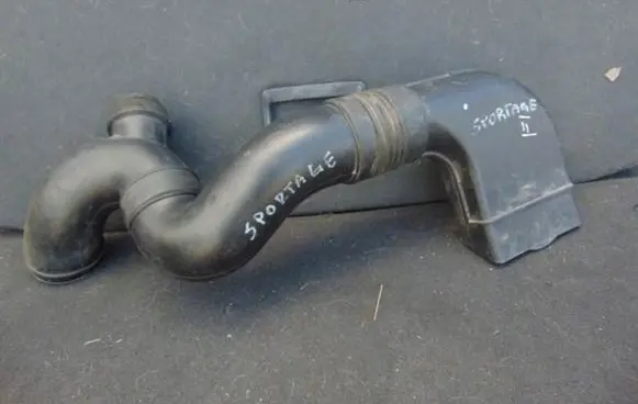 KIA Sportage Air intake hose/pipe 282102E100