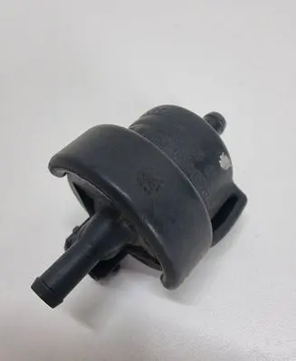 Audi A6 S6 C5 4B Valve vacuum 058133459
