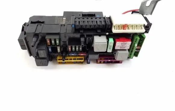 Mercedes-Benz E W212 Fuse module A2129009822