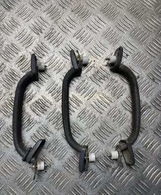 Mitsubishi Pajero A set of handles for the ceiling 