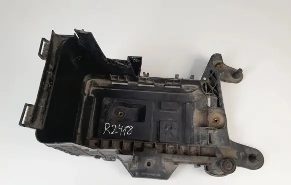 Volkswagen Jetta V Battery tray 1K0915333C
