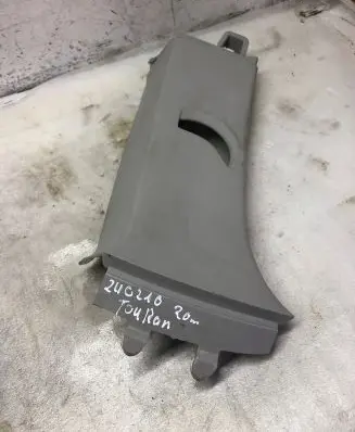 Volkswagen Touran III (C) pillar trim 5ta867288a