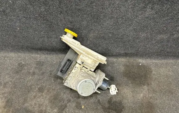 Jeep Grand Cherokee WL ABS Pump P8819475 68588662AB A024U602