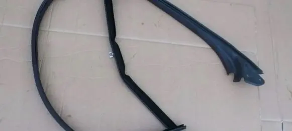 Mercedes-Benz E C207 W207 Rubber seal loading door MCD4254