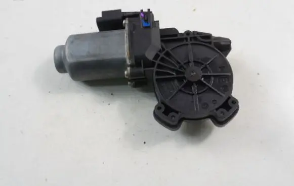 Nissan Note (E11) Front door window regulator motor 400925B