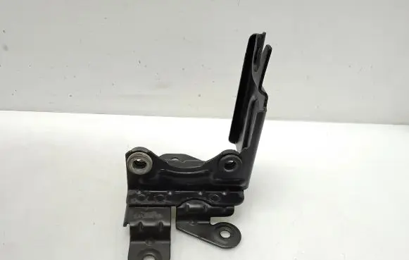 Mercedes-Benz Vito Viano W447 ABS pump bracket A0004314140 1261320822
