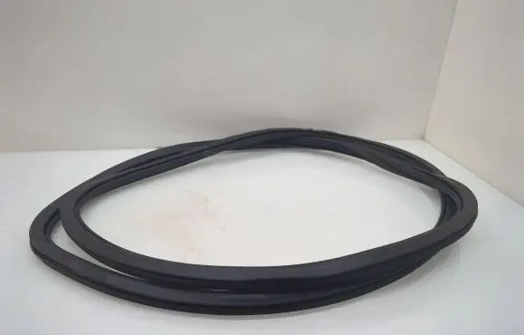 Audi Q5 SQ5 Front door rubber seal 8R0831721D