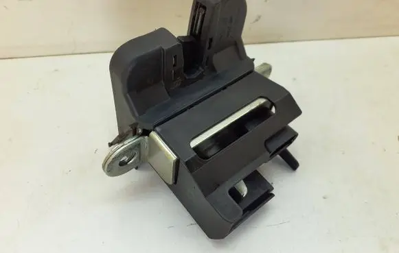 Volkswagen Golf Plus Tailgate/trunk/boot lock/catch/latch 5M0827505B