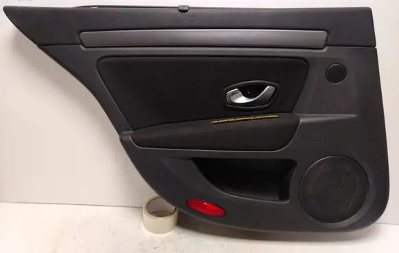 Renault Laguna III Rear door card panel trim FM68127J 829A10093R 4320019