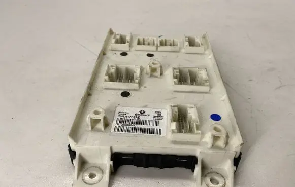 Jeep Grand Cherokee Comfort/convenience module 68354769AD P68354769AD 23087A