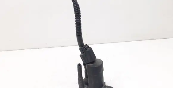 Volvo V50 Windscreen/windshield washer pump 1S7117K624FE