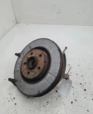 Volkswagen Golf IV Front wheel hub